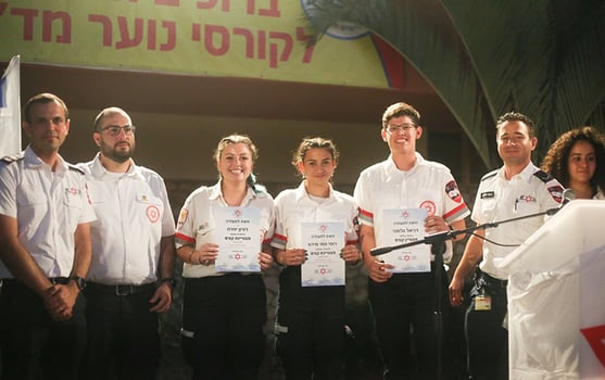 טקס סיום קורסי מדריכים של מדא, צילום: משה ביטון דוברות מדא